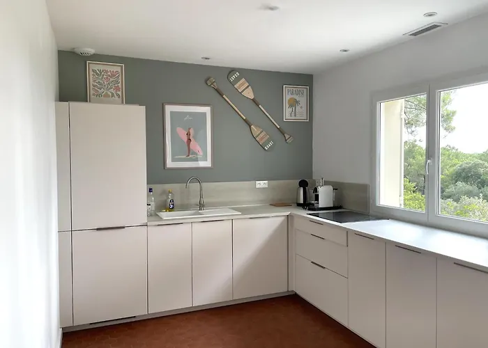 Picturesque Lakeview House For 6 *
